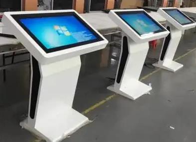 Touchscreen All-in-one စက်များသည် လူတို့၏ဘဝကဏ္ဍအသီးသီးသို့ ဝင်ရောက်လာကြသည်။