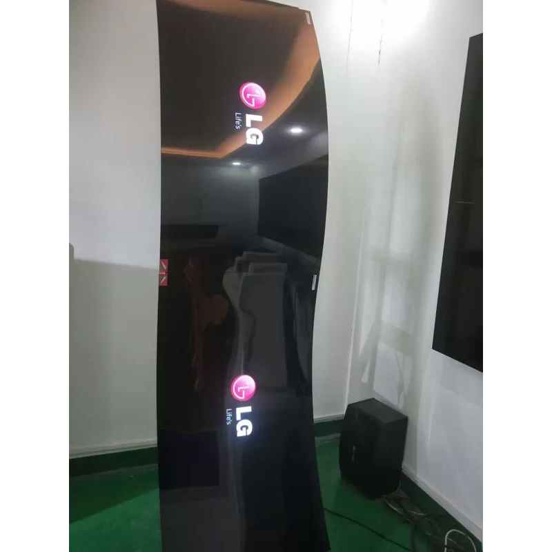 Touch Screen Curved LCD ရုပ်ထွက်